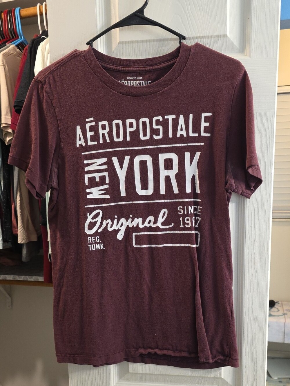 Aeropostale Men's Maroon Graphic New York Tee